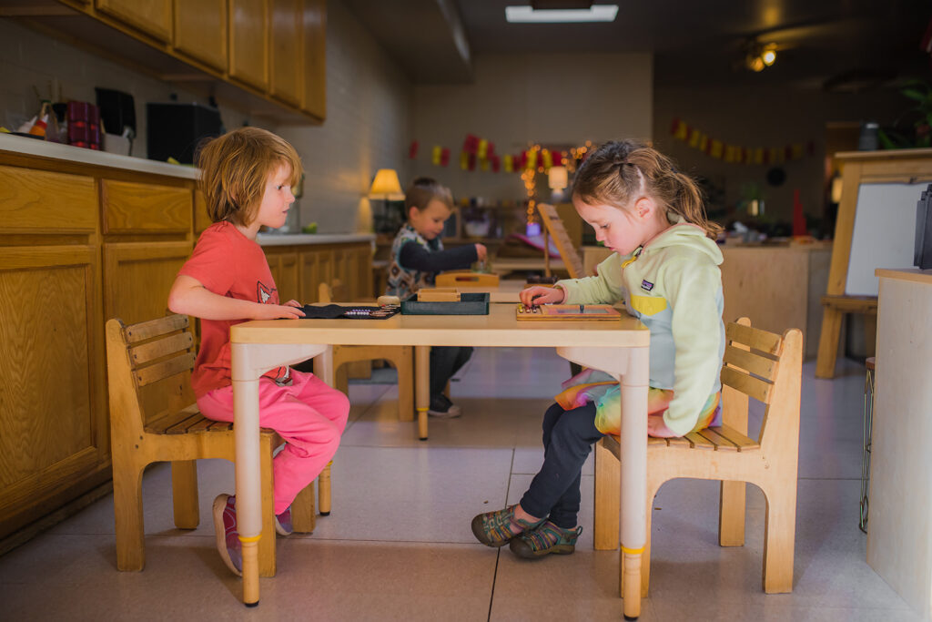 students-in-a-Montessori-classroom