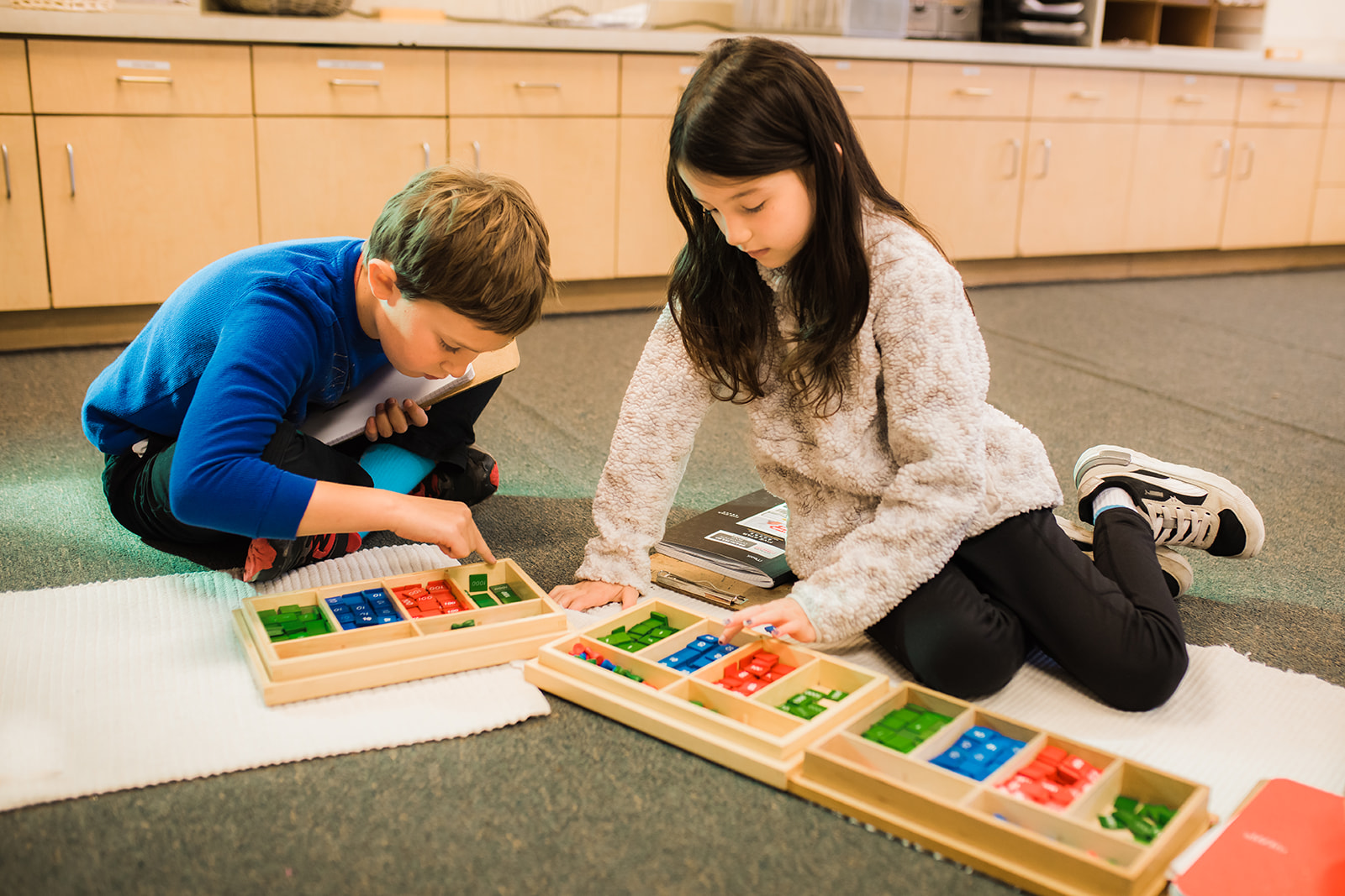 Montessori-elementary-students