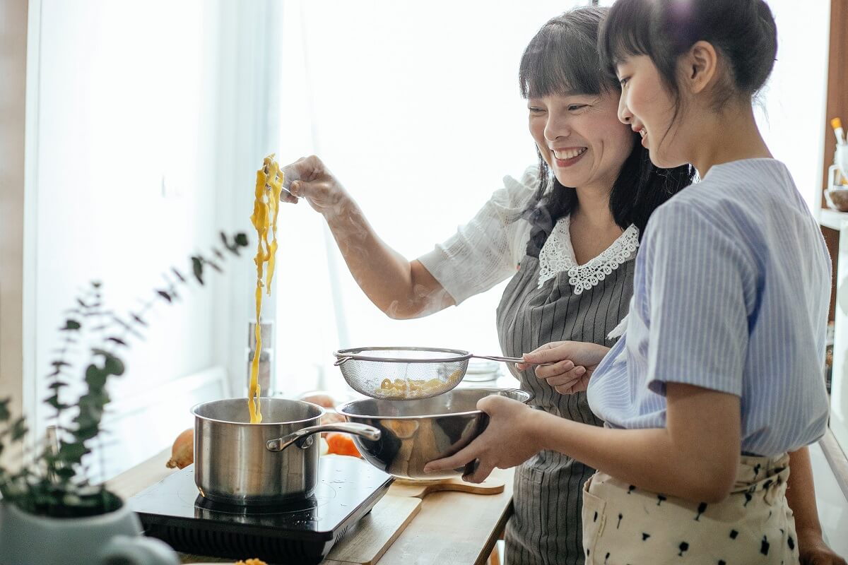 Kitchen Activities That Help Middle School Students With Academic Learning - Flagstaff Montessori Cedar Campus